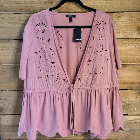 TORRID Eyelet Challis Tie Front Third Piece Dusty Rose NWT - Picture 4 of 9